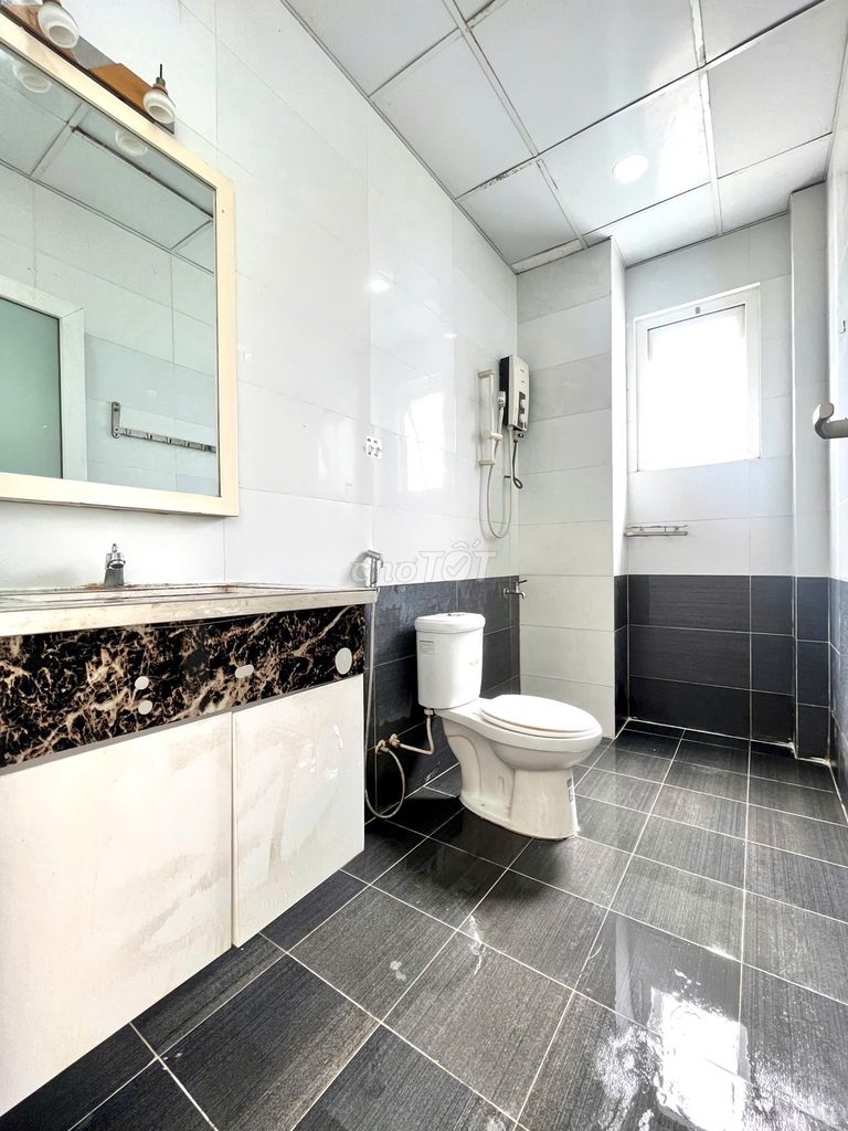 apartment 40 M2 view lornmark 81, next to the Uth Transport University, hutech