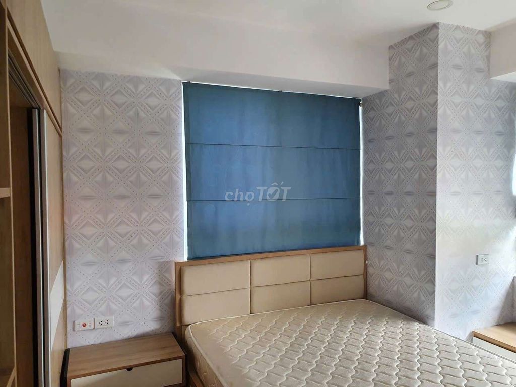 Rent a three-room Cosmo City for 18 million a month.