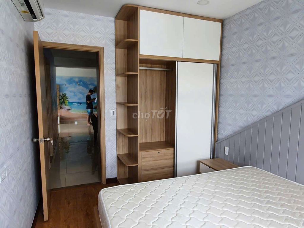 Rent a three-room Cosmo City for 18 million a month.