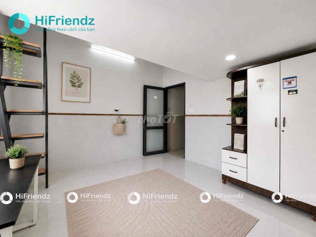 Open the apartment wide-industrial building in the semi-frequency area.