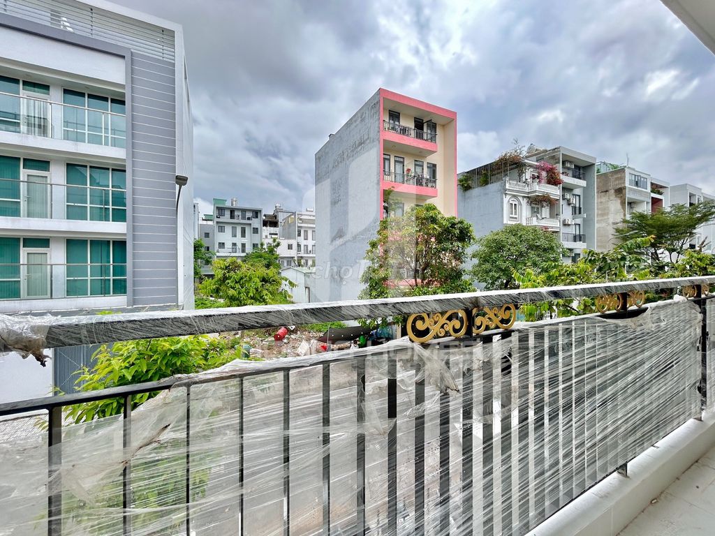 Rent an apartment at Cát Lái only at 3x4x