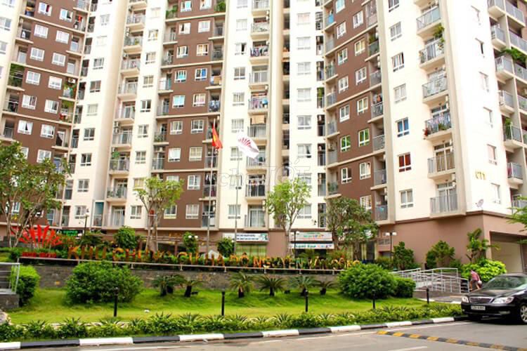 Rent an 80 M2 (2 bedrooms) C/C-C-C-C, N.V. That's 14 million.