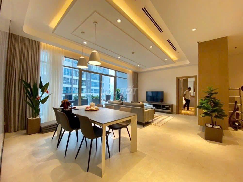 Penthouse Satra 205 m2, 4 bedrooms, 3 cabinet toilets Supremely Rents 48.5 million a month.