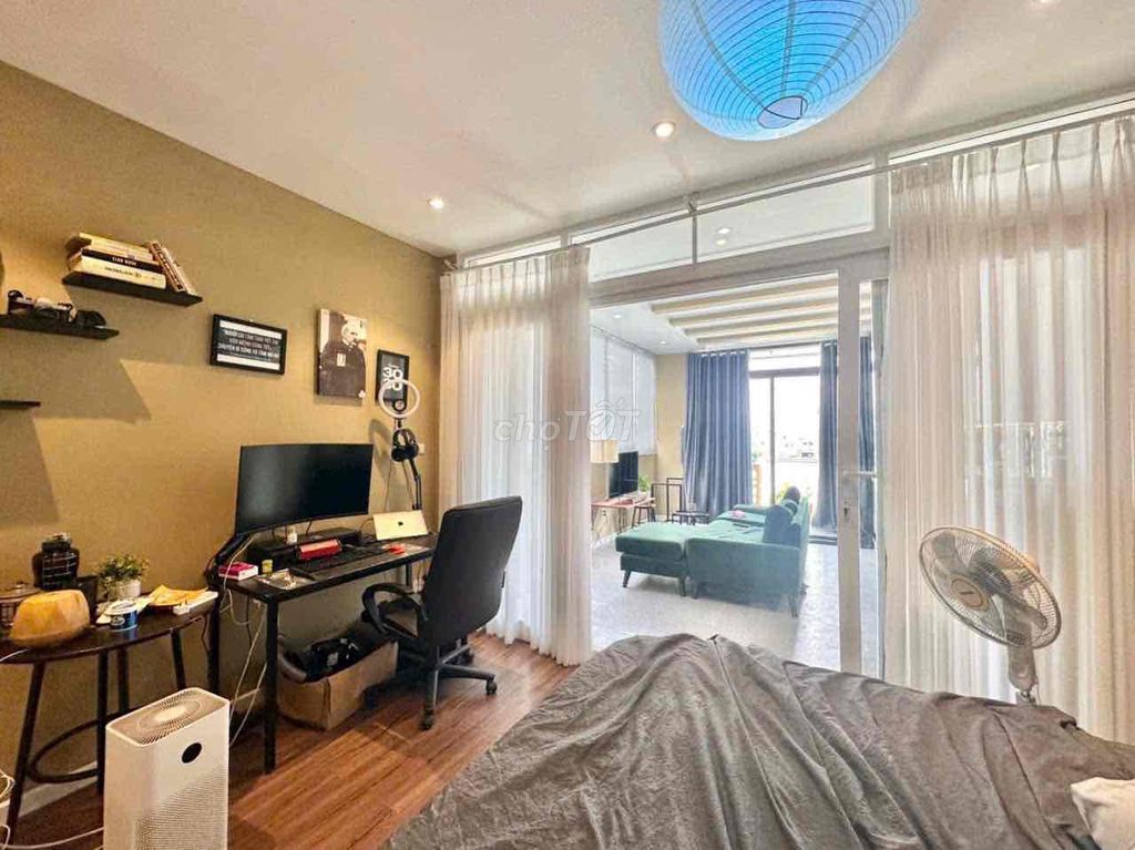 Live on the Hoàng Sa Water Coast, free balcony 3rd.