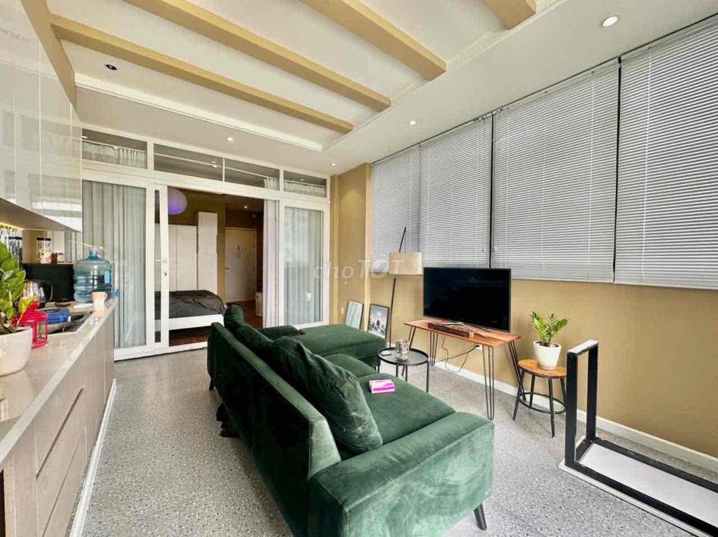 Live on the Hoàng Sa Water Coast, free balcony 3rd.