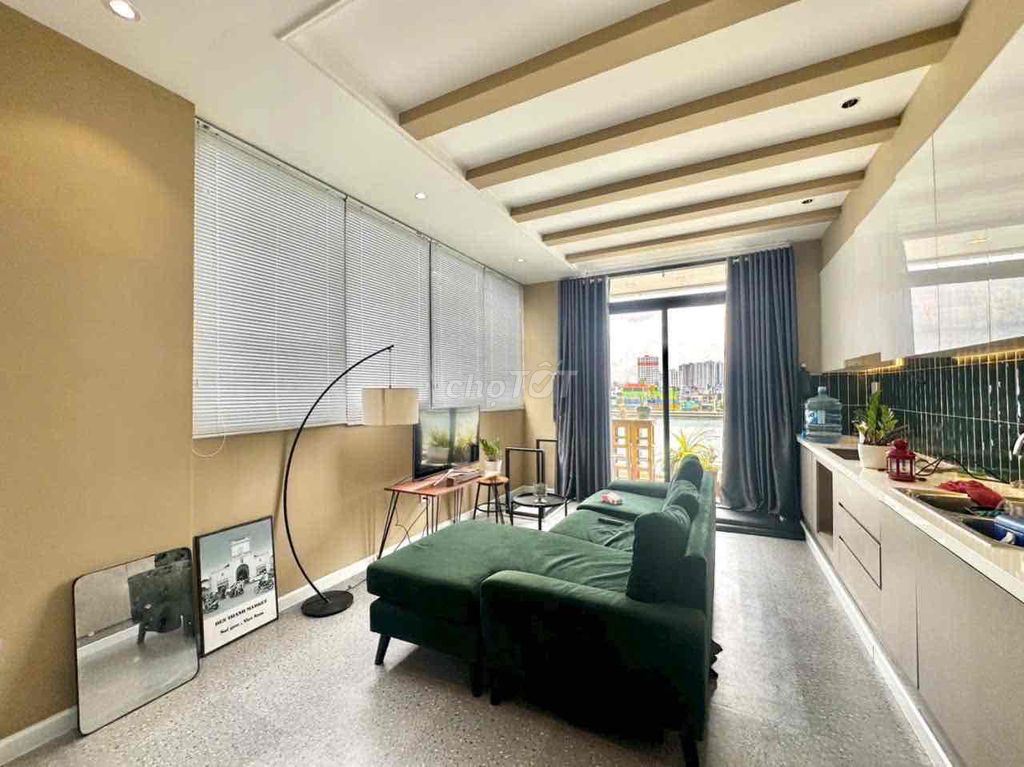 Live on the Hoàng Sa Water Coast, free balcony 3rd.