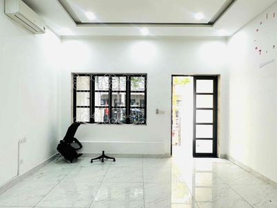 Renting the city house Land parkhills at 42 million.