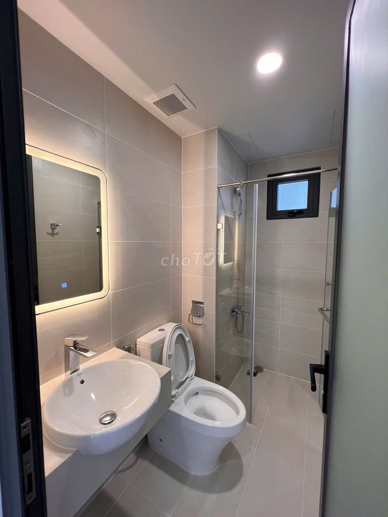 Rendezvous District 7/Tergon riverside, one bedroom/two bedrooms with interiors.
