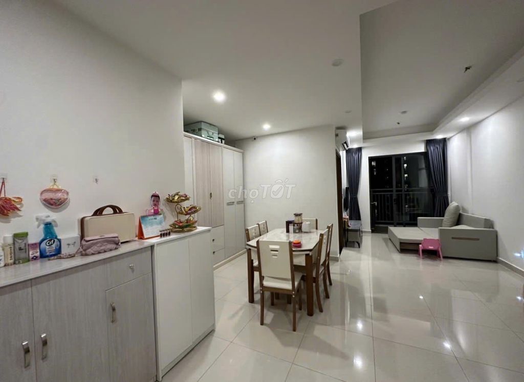Rendezvous District 7/Tergon riverside, one bedroom/two bedrooms with interiors.