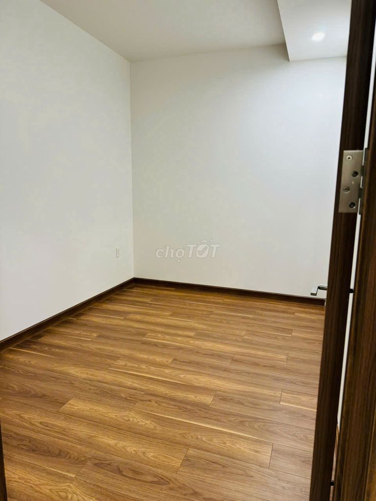 Rendezvous District 7/Tergon riverside, one bedroom/two bedrooms with interiors.