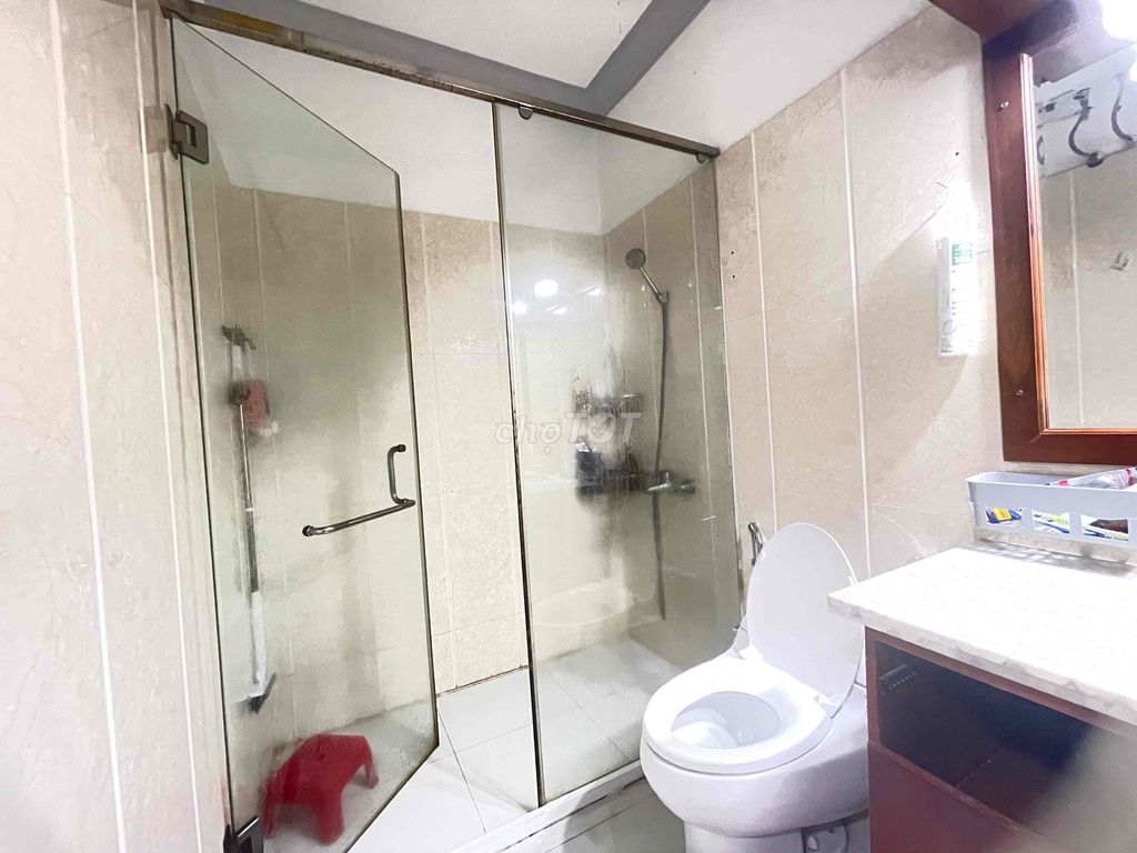 Rent Honyland apartment at nine million a month.