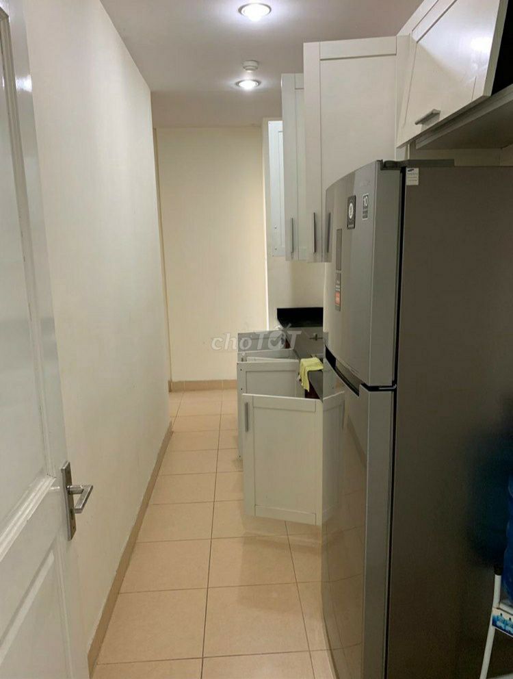 The apartment is next to the airport-- Cộng Hòa Plaza (70 M2 – 2 bedroom-- 2 toilets), price: 13 million a month.