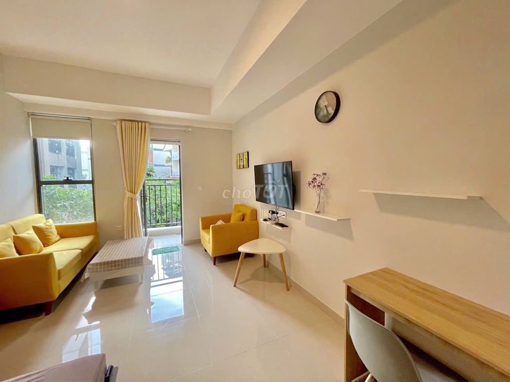 The officetel Supercrete has a balcony. 34 meters 2 just 12 million Botanica Premier.