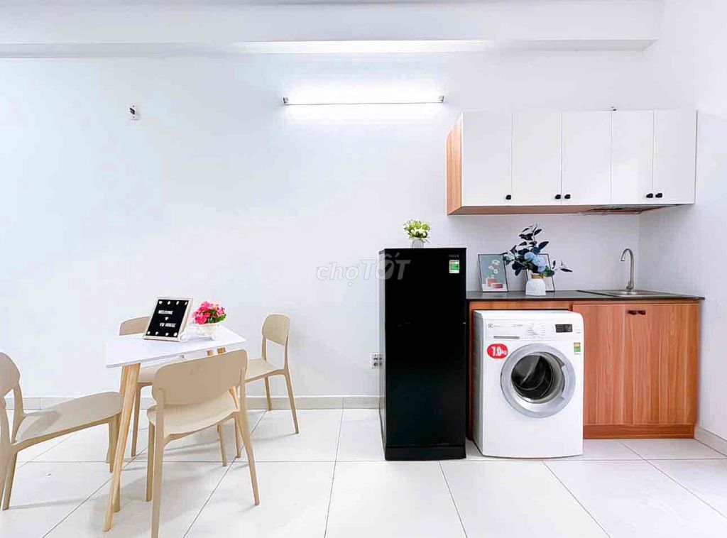 service apartment - full interior - 2 bedroom - balcony open to level University vl