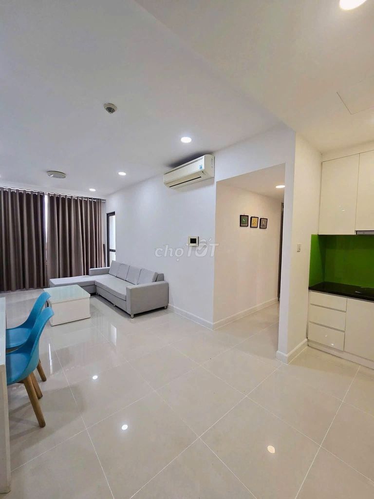 The Cộng Hòa Garden-2 apartment is 74 meters. The full house, 14.5 million a month.