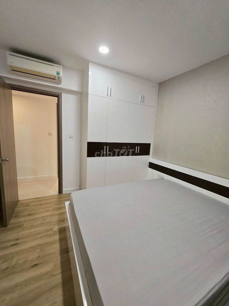 The Cộng Hòa Garden-2 apartment is 74 meters. The full house, 14.5 million a month.