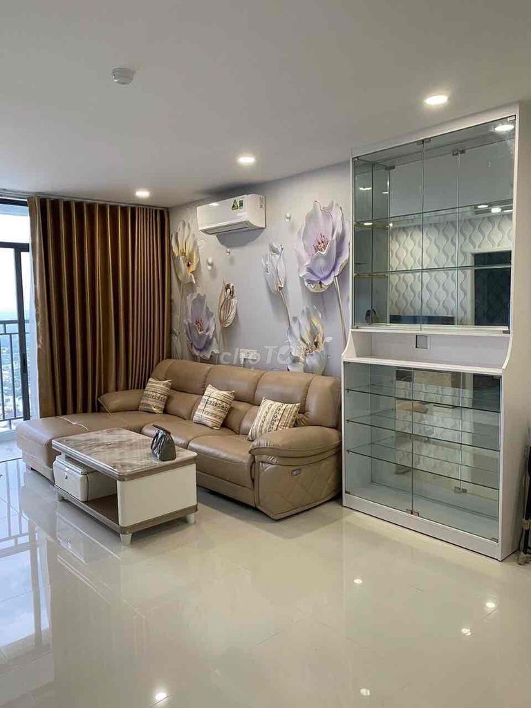 Rent Central Premium apartment 3 bedroom 2 toilet 88 M2 full interior