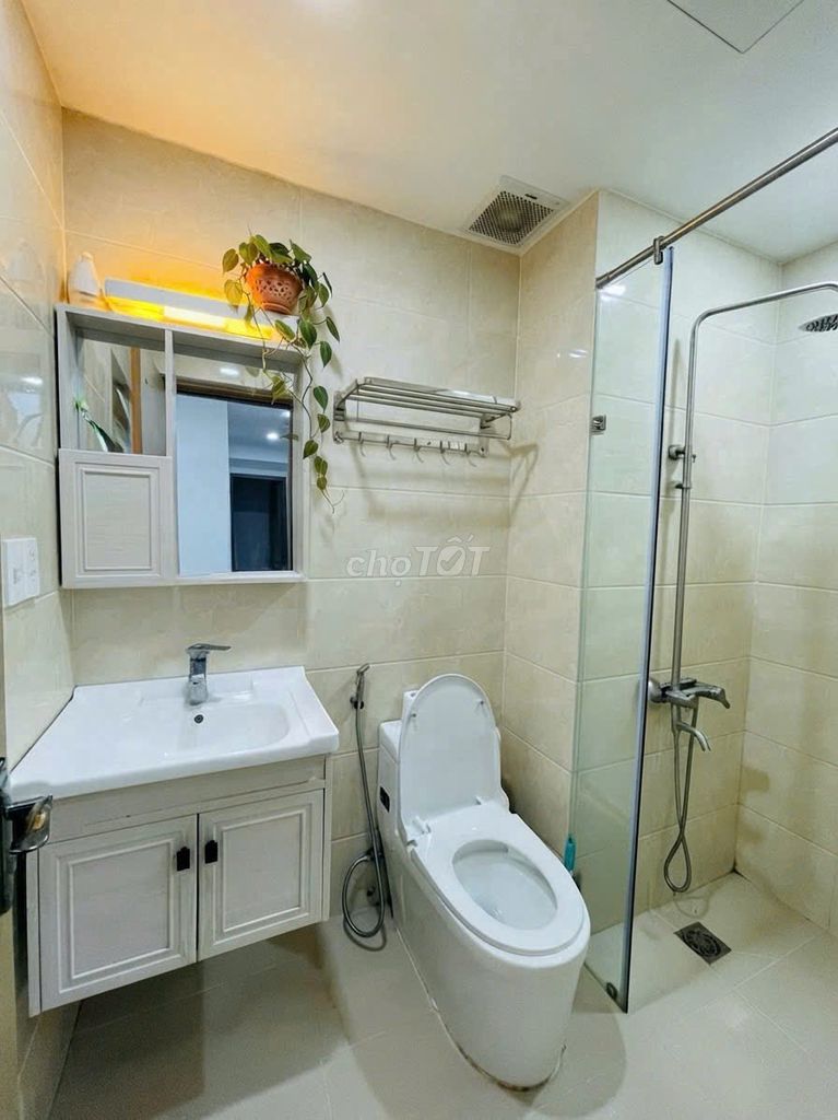 Rent the wrong apartment south - Nguyễn Hữu Thọ 01000 right next to the rich