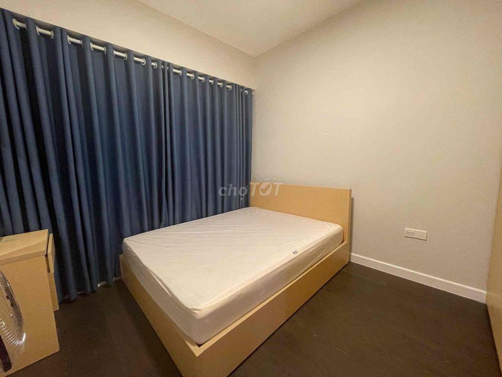 Rent Botanica Premier two bedrooms. A full interior toilet.