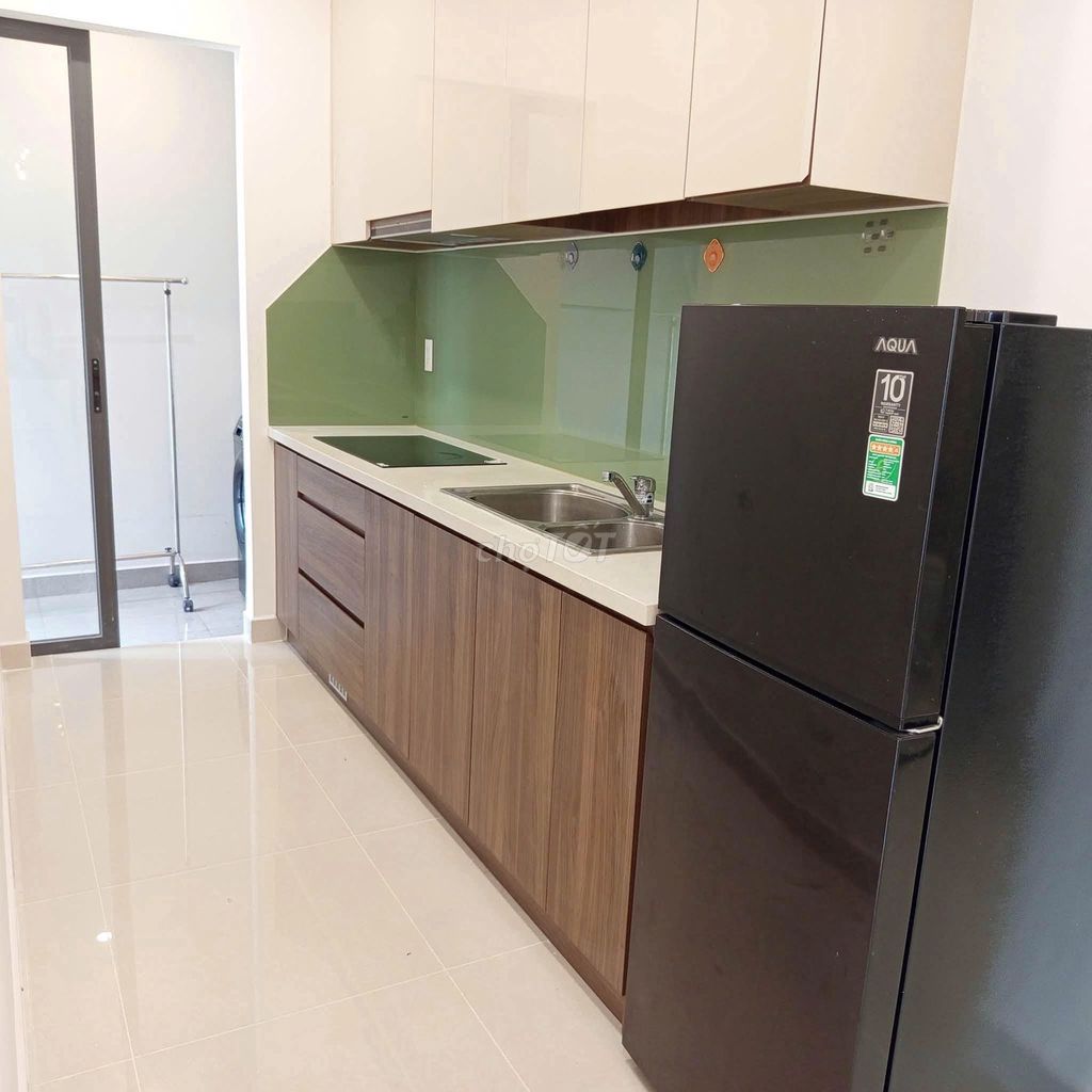 We need to rent Cộng Hòa Plaza apartment, full interior. Two bedrooms cost 14 million a month.