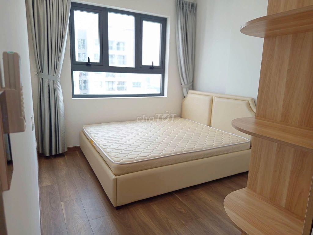 We need to rent Cộng Hòa Plaza apartment, full interior. Two bedrooms cost 14 million a month.