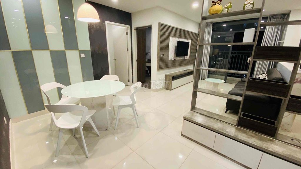 Rent Central Premium apartment. Two bedrooms. 78 M2 full interior.