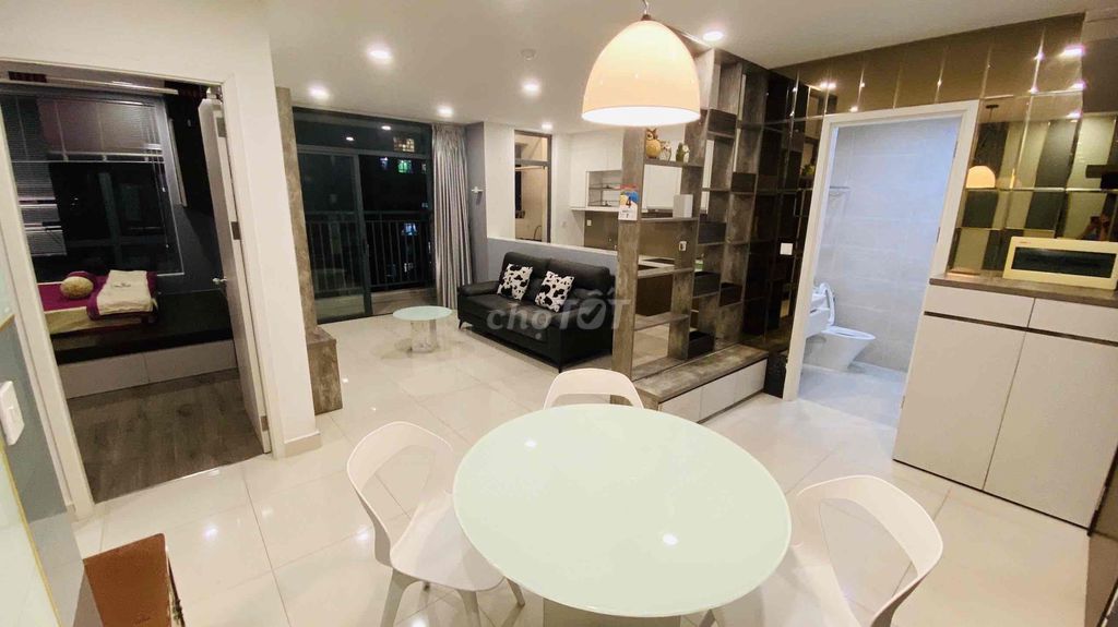 Rent Central Premium apartment. Two bedrooms. 78 M2 full interior.