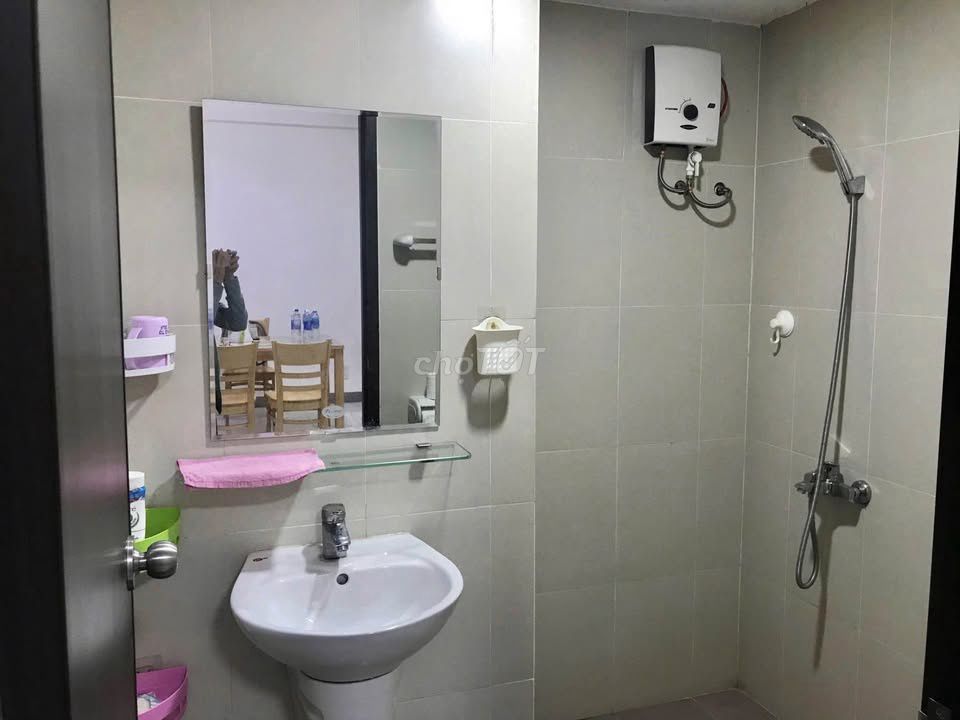 Hope Garden, Phan Huy Ích rents two bedrooms, brand new furniture for nine million a month.