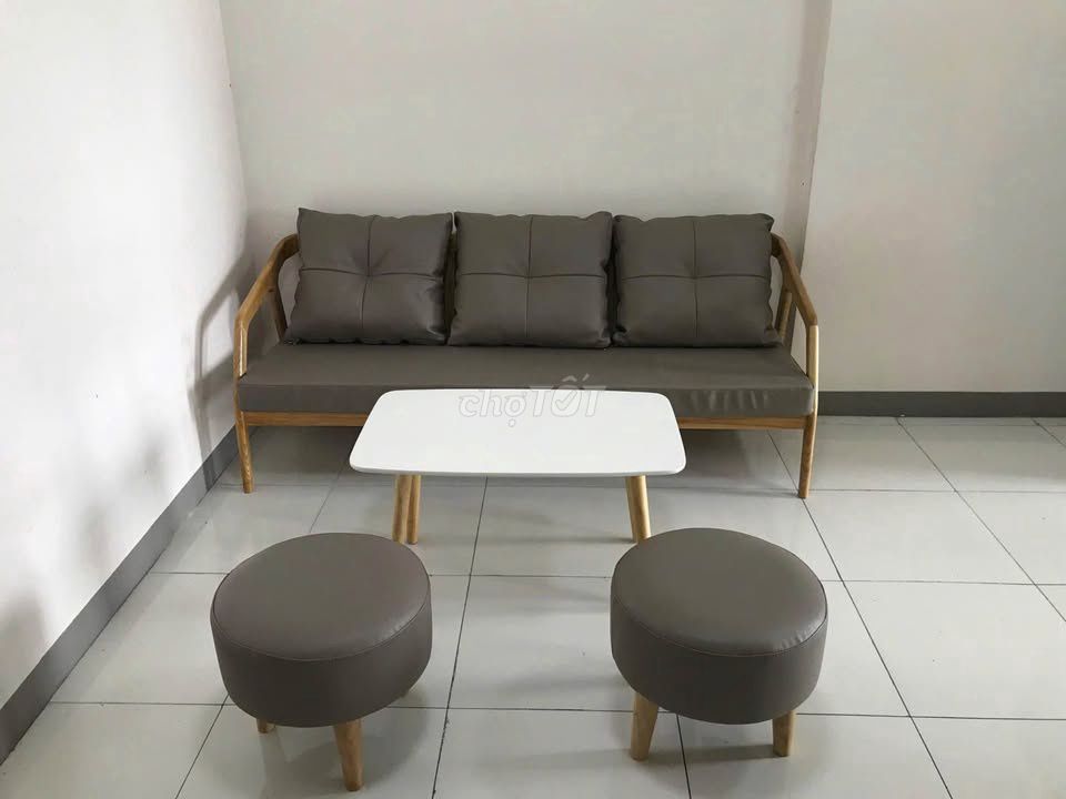 Hope Garden, Phan Huy Ích rents two bedrooms, brand new furniture for nine million a month.