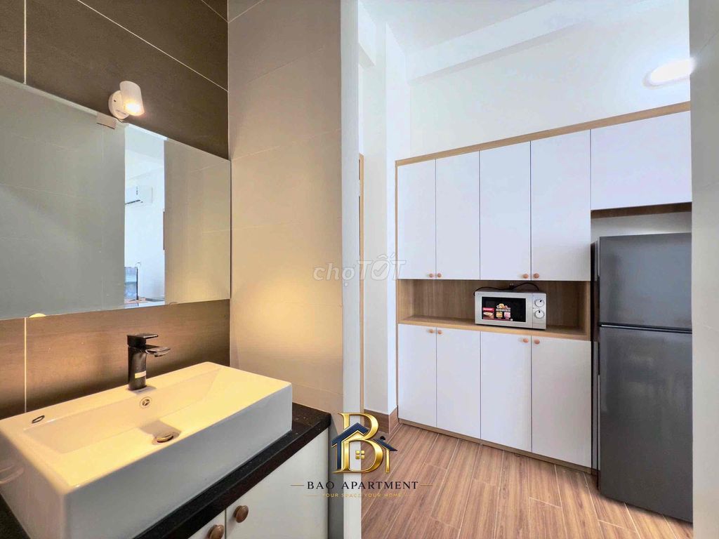 Open apartment 40 meters, right now. Phan Đăng Lưu full interior two balconys.