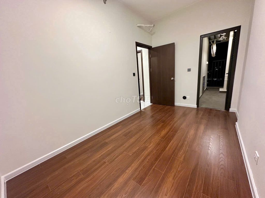 We need to rent two bedrooms. One basic interior toilet, early October.