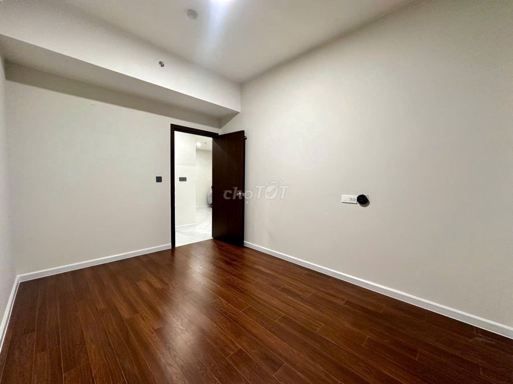 We need to rent two bedrooms. One basic interior toilet, early October.
