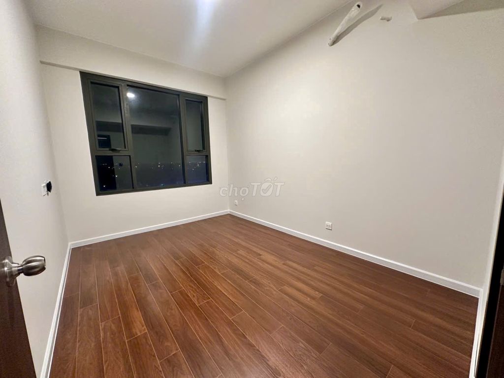 We need to rent two bedrooms. One basic interior toilet, early October.