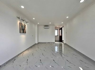 Rent a once in a while. A Nguyễn Trọng Tuyển. Tân Bình