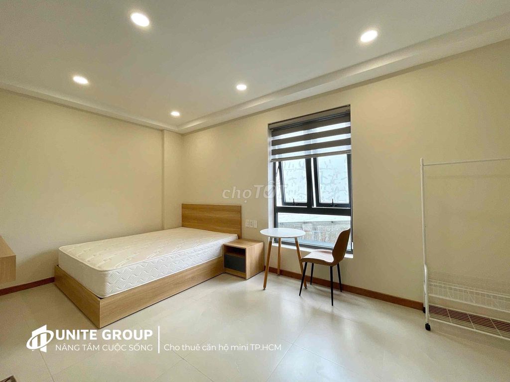 It's the owner of the apartment right now. Phan Văn Trị full of furniture.