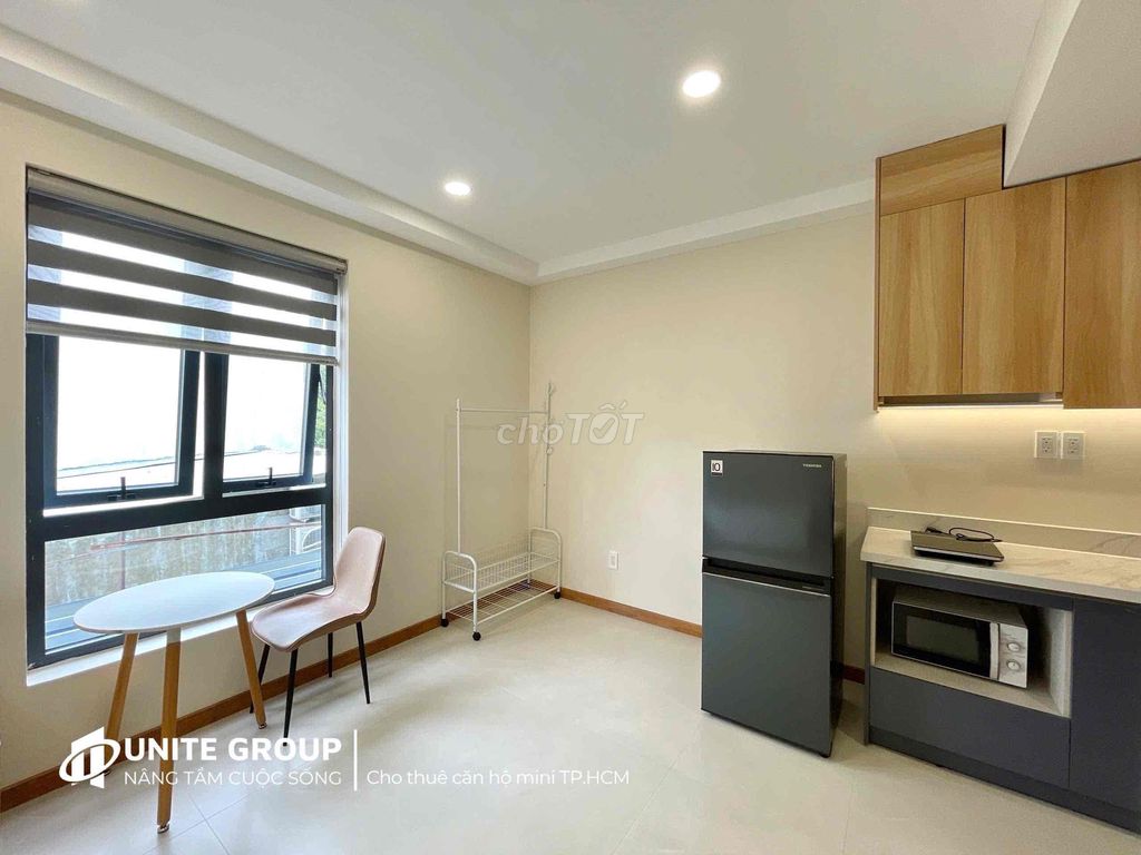 It's the owner of the apartment right now. Phan Văn Trị full of furniture.