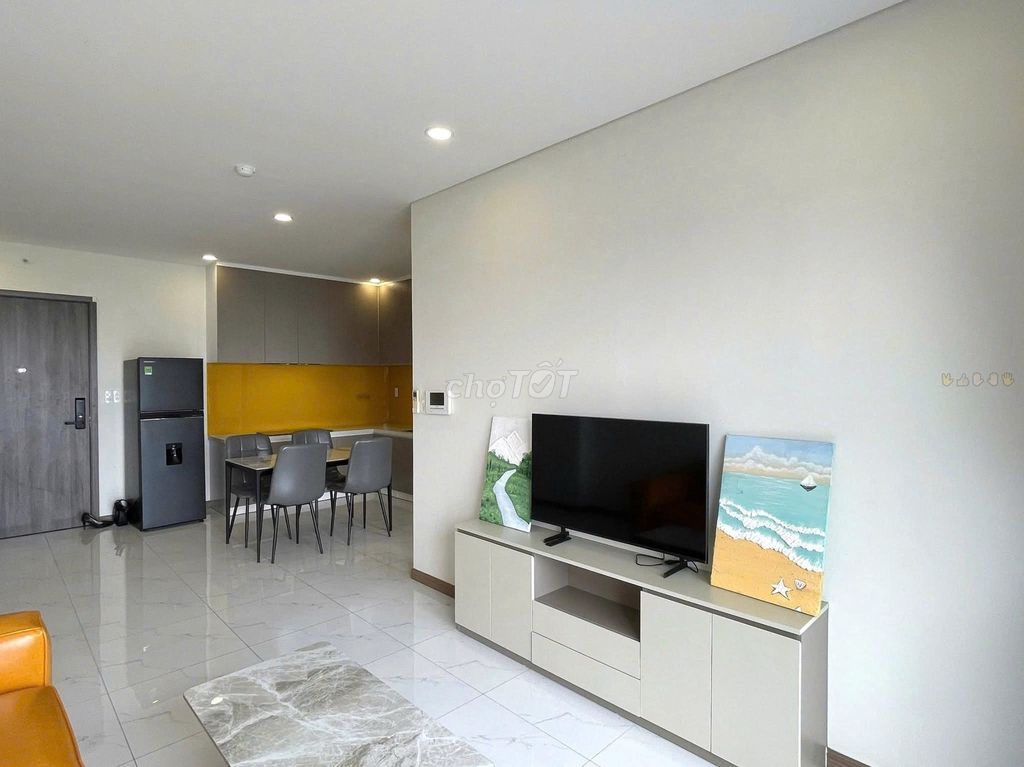 C/Cin City District 10, 3 bedrooms full of furniture cost 15.5 million a month of empty houses.