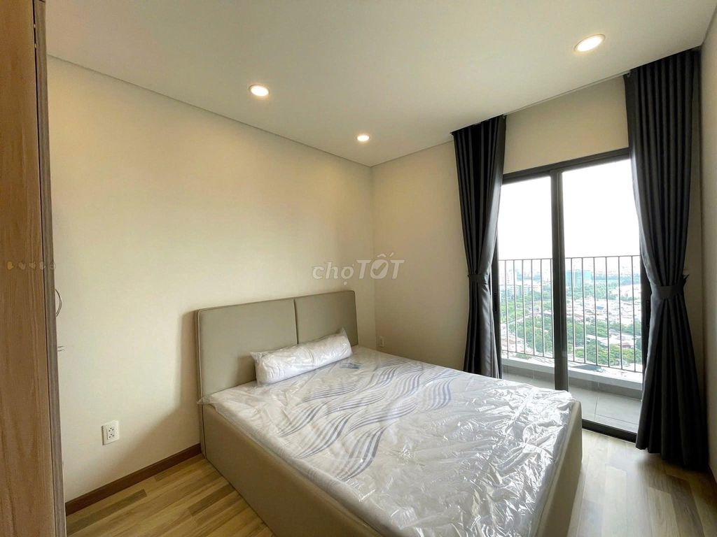C/Cin City District 10, 3 bedrooms full of furniture cost 15.5 million a month of empty houses.
