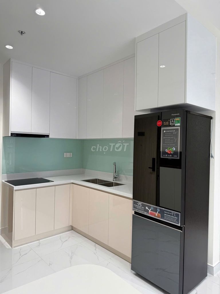 Rent Võ Văn Kiệt Bình Tân Bình Tân 2 bedrooms. A beautiful 7th floor toilet.