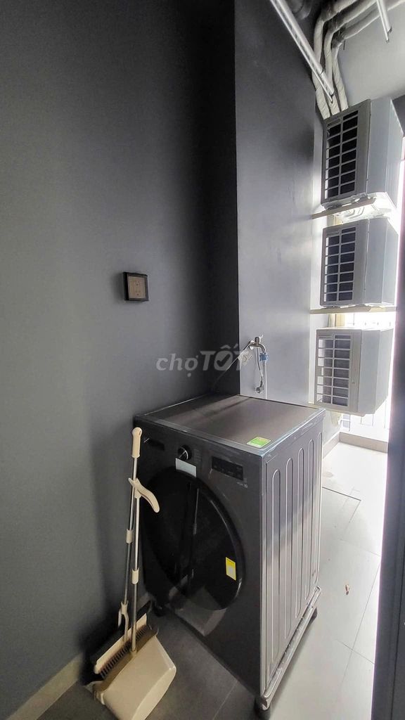 Rent Võ Văn Kiệt Bình Tân Bình Tân 2 bedrooms. A beautiful 7th floor toilet.