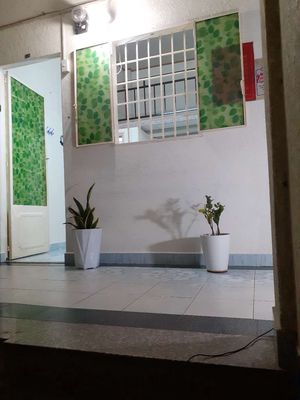 There's an apartment in 18 meters.