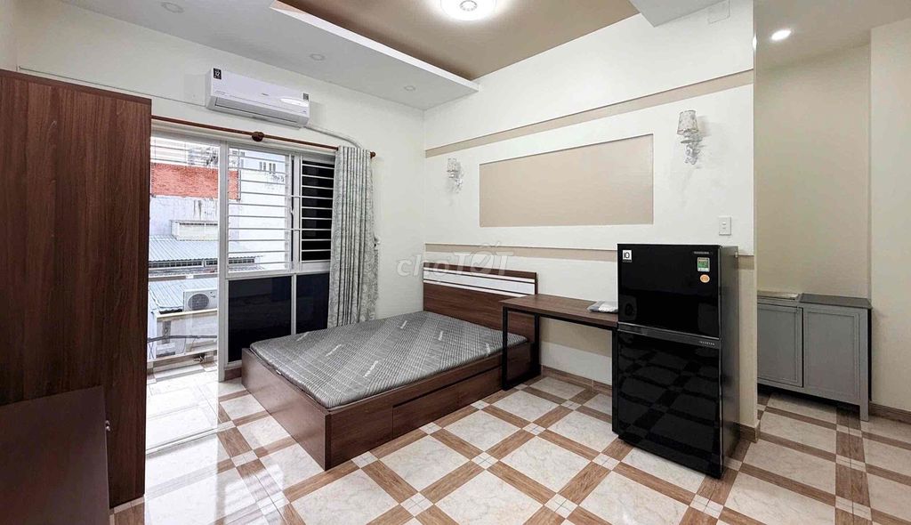 Rent stuido balcony full interior at the fourth quarter