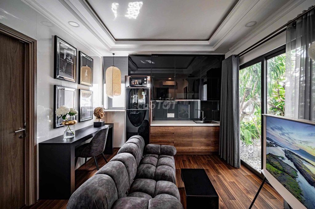 Two garden bedrooms, right into the Swiss CJC, Seven Kings, five ps through the 10th.