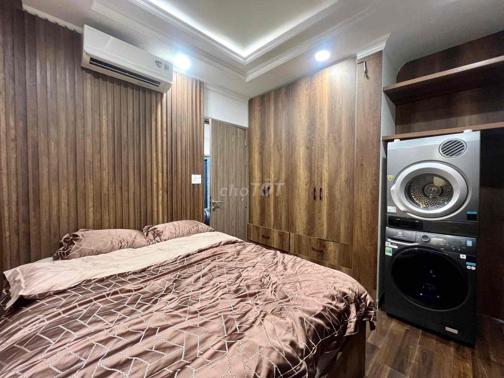 Two garden bedrooms, right into the Swiss CJC, Seven Kings, five ps through the 10th.