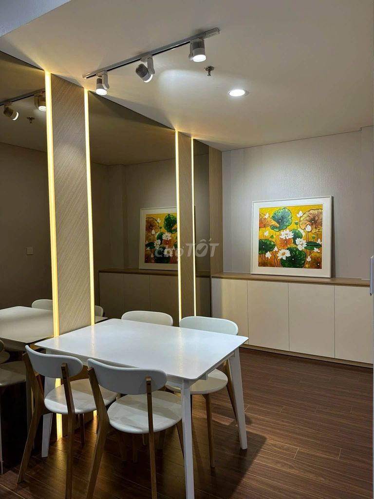 Rent an apartment. A full bedroom at the Masteri Waterfront.