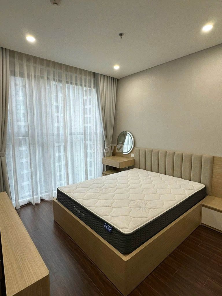 Rent an apartment. A full bedroom at the Masteri Waterfront.