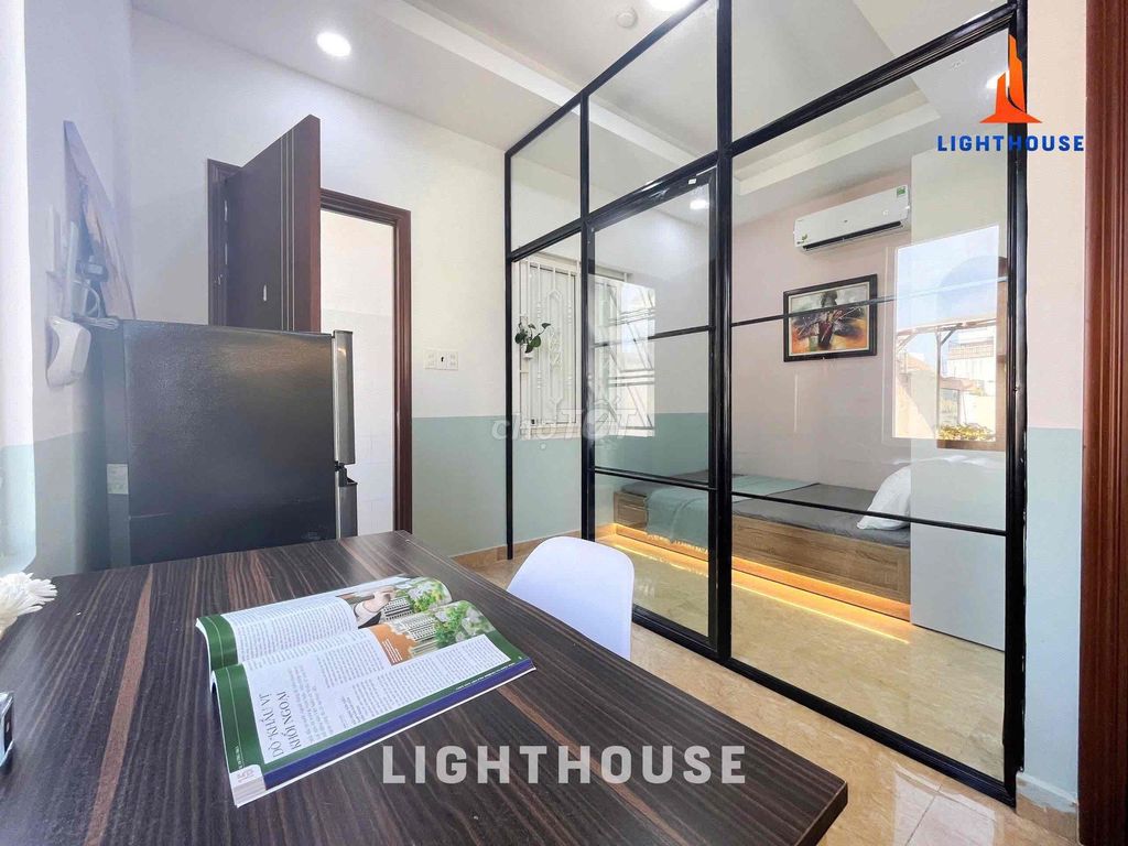 The kitchen apartment separates-the washing machine from the overpasses, into