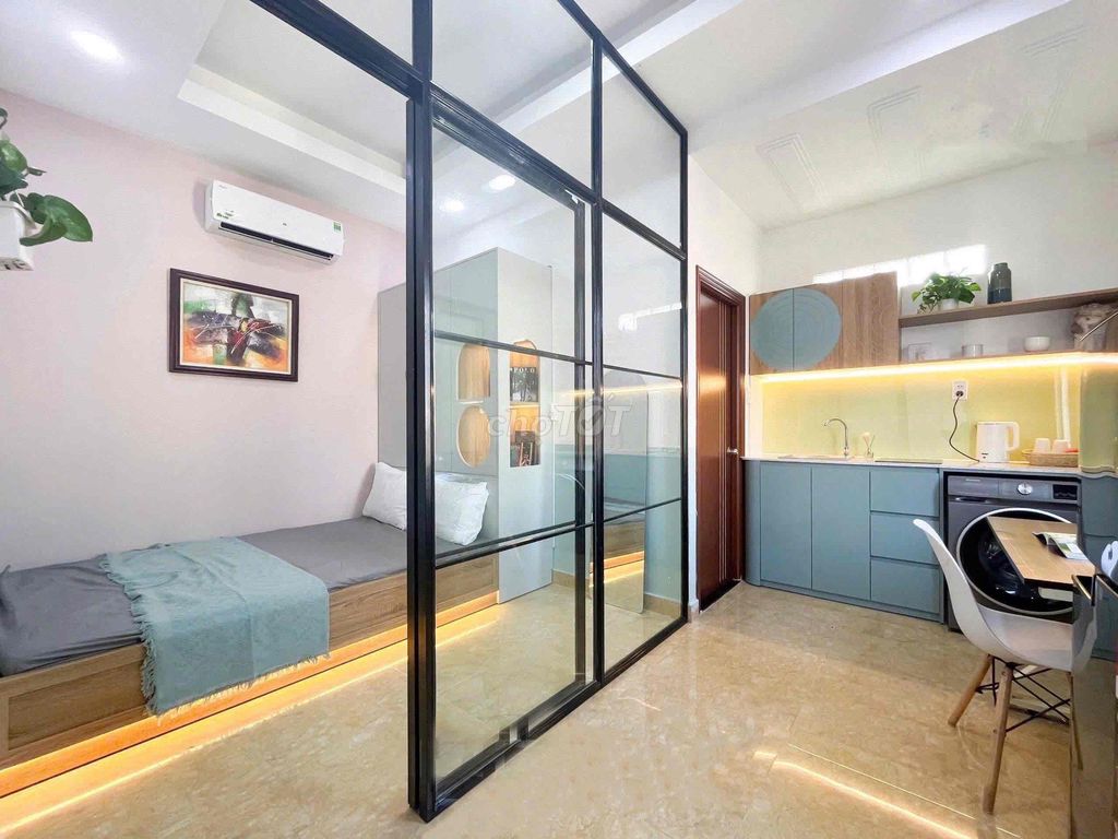 The kitchen apartment separates-the washing machine from the overpasses, into