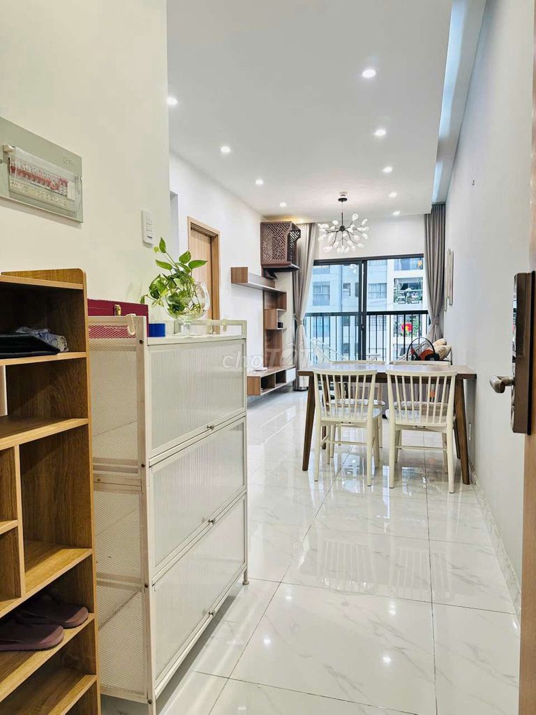 I rented the apartment.