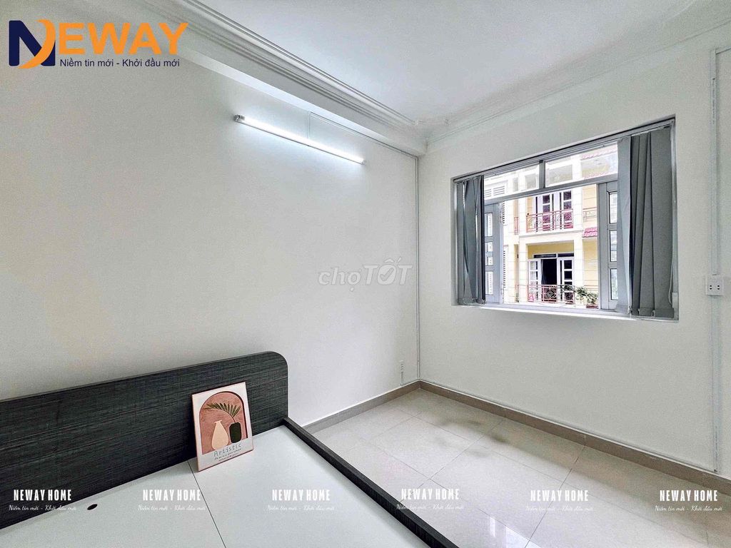 A super-wide Bancol bedroom. Full interior.
